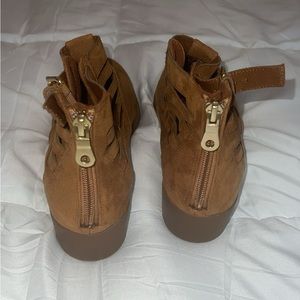 🦅American Eagle Brown boots